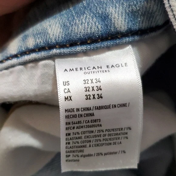 Men's light-washed, distressed jeans - Picture 2 of 4